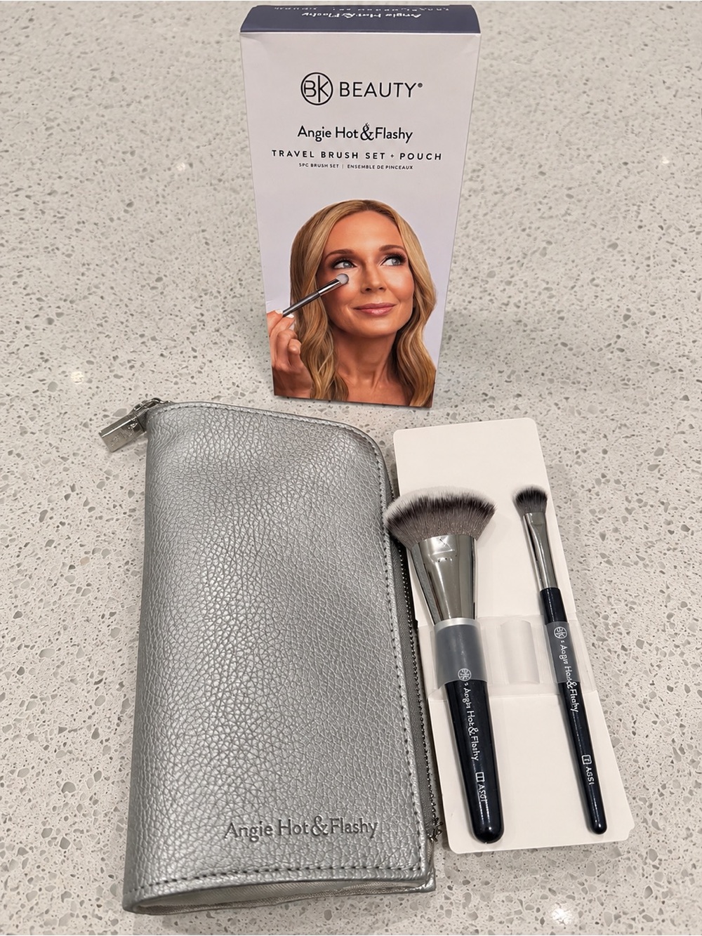 BK beauty Angie Hot & Flashy Travel makeup brush set & pouch missing TA506 new